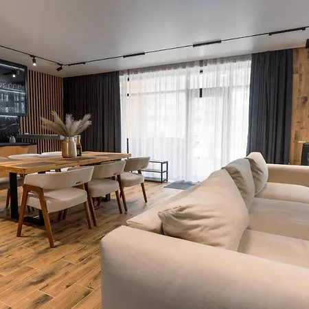 Goldhill 10 Yaremche